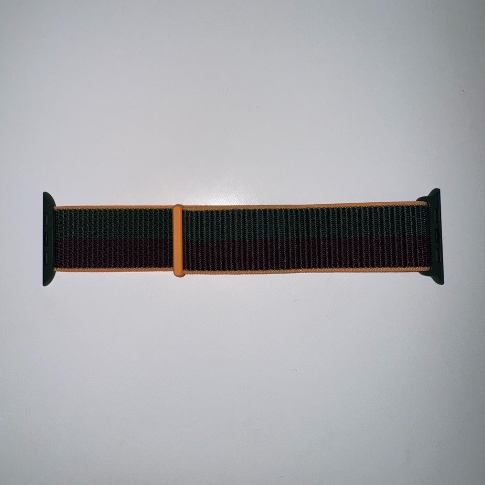Apple Watch 45mm Dark Cherry/Forest Green Sport Loop